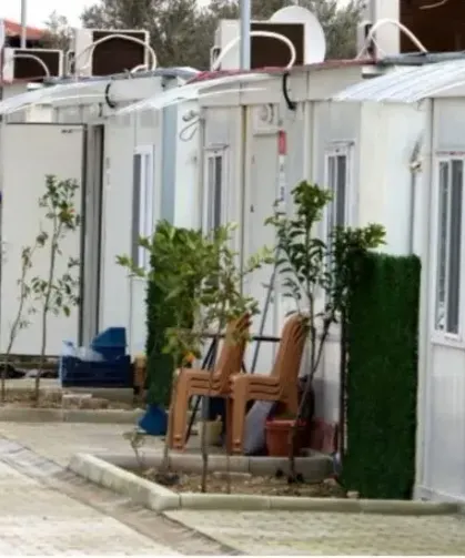 Konteyner Kentlerden Çıkartılan Depremzedeler: "Ev Bulamıyoruz, Denetim Yapılsın!"