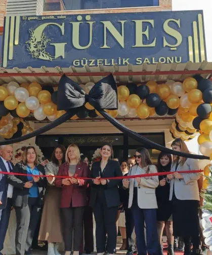 Güneş Altın’dan Teknolojiyle Güçlenen Güzellik Merkezi