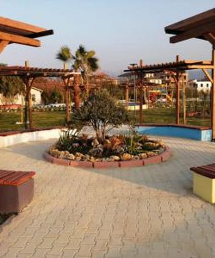 Hatay’da Aceleyle Sökülen Parkın Yerinde Şimdi Sadece Belirsizlik Var !