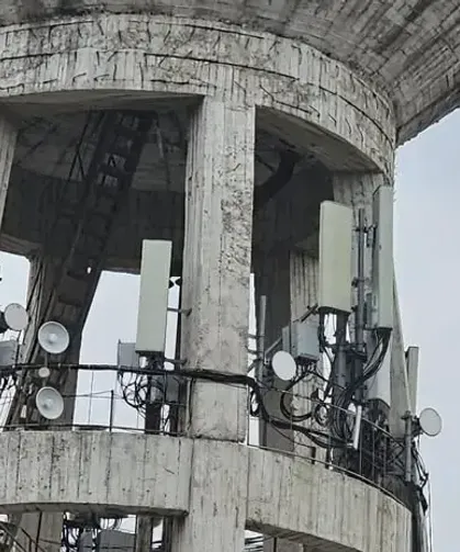 Defne'nin Su Deposu Sessizce Baz İstasyonuna Döndü