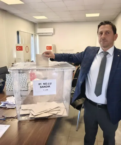 Hatay Fotoğrafçılar Odası Başkanını Seçti: Deniz Dede Seçimi Kazandı