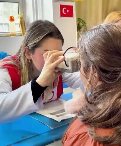 Depremin Yıl Dönümünde Hatay’da 700 Öğrenciye Göz Taraması Yapıldı