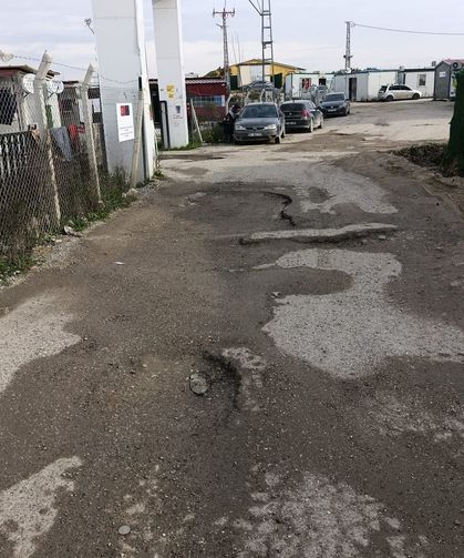 Şükrü Kanatlı Ve Özyeğin Konteyner Kentleri Acil Çözüm Bekliyor !