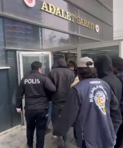 Defne’de Bahis Baskını: 4 Kişi Suçüstü Yakalandı