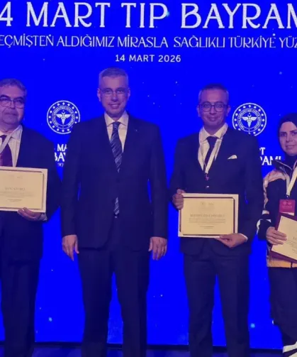 Deprem Kahramanı Hataylı Doktora “Yılın Doktoru” Ödülü