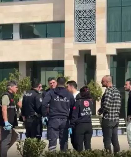 Kamu Binasında Silahlı Kriz! Kepez Hükümet Konağı Tahliye Edildi