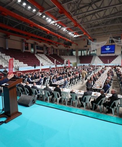Vali Masatlı, Muhtarla İftarda Bir Araya Geldi