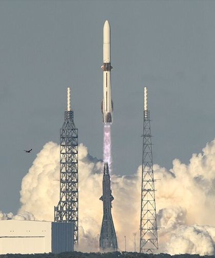 Fırlatılan SpaceX Roketi Kontrolden Çıktı, Hızla Ay'a Çarpacak