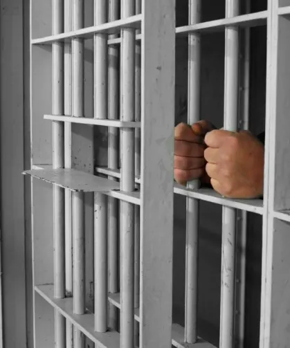 Çocuğunu Yetiştiremeyen Ailelere Hapis Cezası!