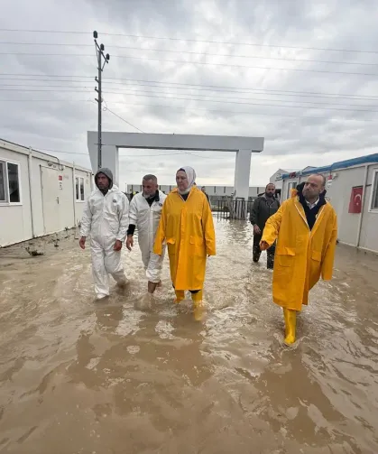 Antakya'da Sel Felaketi: Başkan Vekili Horoz İncelemelerini Sürdürüyor!