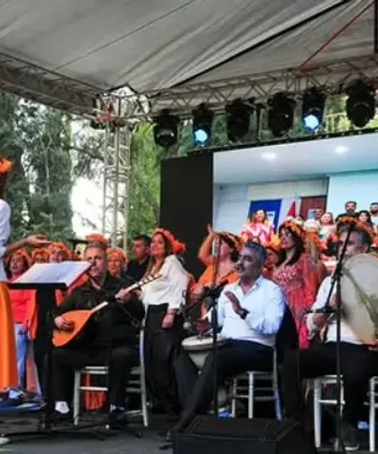 "Ya Hala" Korosu Adana’da Gönülleri Fethetti!