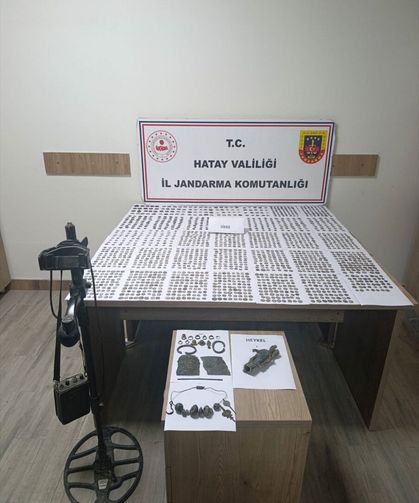 Hatay'da 1988 sikke, 17 obje ve 1 heykel ele geçirildi