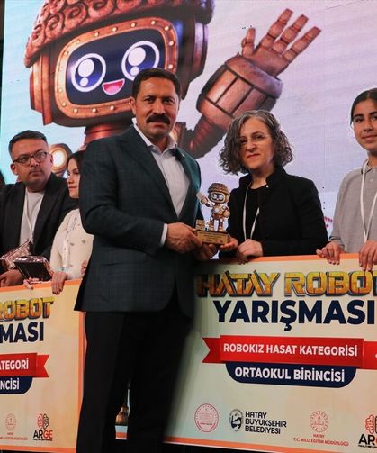 Hatay'da '2. Hatay Robot Yarışması'nda Dereceye Giren Öğrenciler Ödüllendirildi