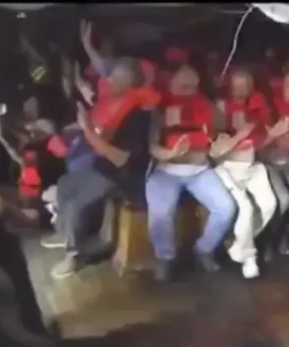 İsrail 20 Türk Aktivisti Alıkoydu !