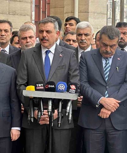 Sendikalar ve Velilerden MEB'e Ortak Çağrı: "Acil Önlem Alın, Eğitime Ara Verin!"