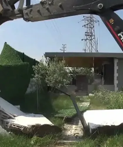 İskenderun'da Kaçak Yapılar Yıkılıyor!