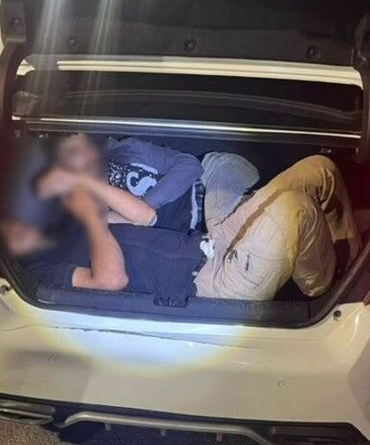 Hatay'da 15 Kaçak Göçmen Yakalandı: Sürücülere Ceza Yağdı!