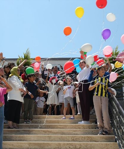 Hatay'da 9 Yaşındaki Deniz'den Duygulandıran Hareket!