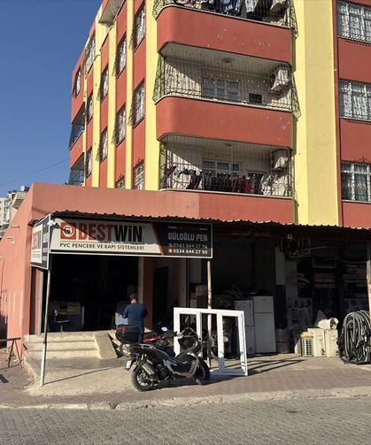 Adana'da iş yerinde silahlı saldırıya uğrayan esnaf ağır yaralandı