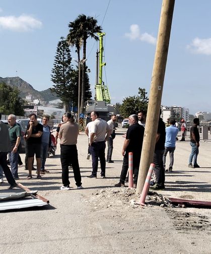 Ata Köprüsü'nde Yıkım Çalışmaları Başladı