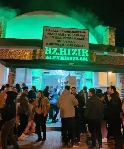 Samandağ'da Hz. Hızır Türbesinde Görülen Işık Herkesin Gündeminde!