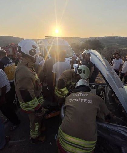 Hatay Altınözü'nde Feci Kaza: 6 Yaralı