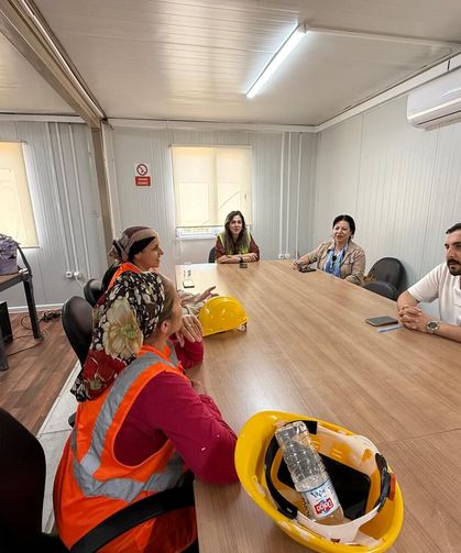 TÜKD’den Hatay’da Bir İlk: "İnşaatın Kadın Ustaları" Projesiyle Şantiyelerde Ezber Bozuluyor!