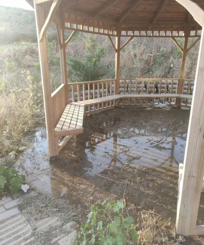 Antakya'da Çocuk Parkı Lağım İçinde: 3 m. Açık Kanal İse Tehlike Saçıyor!