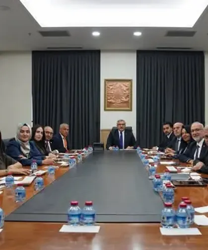 AK Parti’de Yeni Dönemin Yol Haritası Ele Alındı!