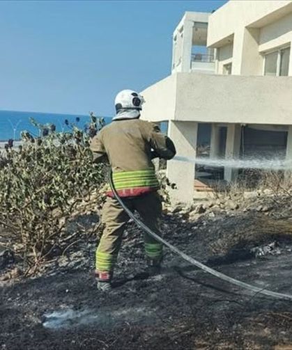 Hatay'da Otluk Alanda Çıkan Yangın Söndürüldü
