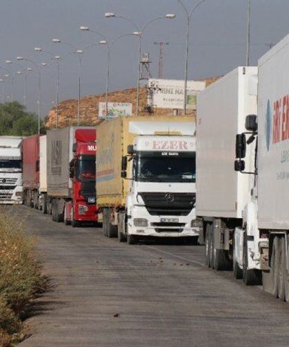 Reyhanlı’da Tır Kuyruğu Şehir Merkezine Kadar Uzandı!