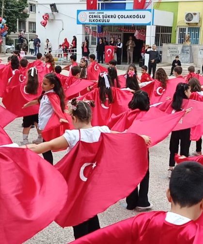 Cemil Şükrü Çolakoğlu İlkokulu’nda Cumhuriyet Coşkusu Yaşandı