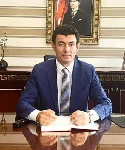 Silahla Vurulmuş Halde Bulunan Vali Yardımcısı Hayatını Kaybetti!