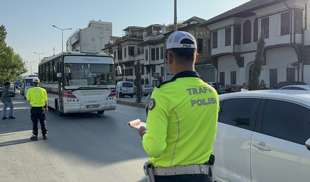 Adana'da sivil ekipler gereksiz korna çalan 35 sürücüye para cezası kesti