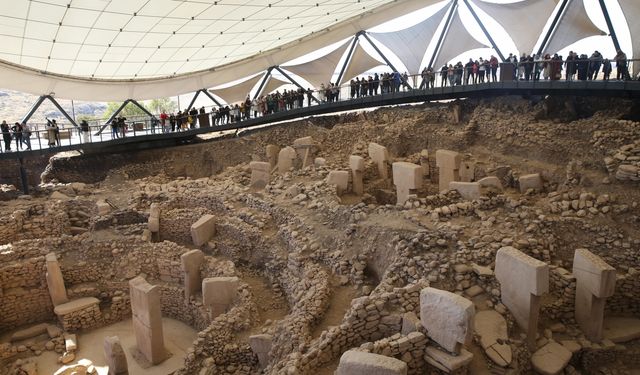 Göbeklitepe ara tatilde günlük 10 bin civarında ziyaretçi ağırlıyor