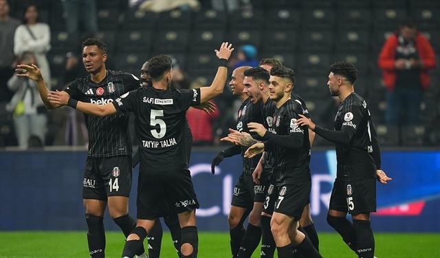 Beşiktaş, taraftarı önünde Galatasaray'a karşı avantajlı