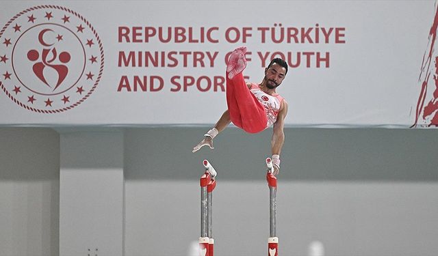 Ferhat Arıcan, Artistik Cimnastik Dünya Kupası'nın Türkiye ayağında altın madalya kazandı