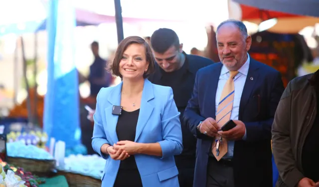 İzmir Karabağlar’da bayram öncesi sokaklar değil, Bozyaka Pazaryeri kullanılacak