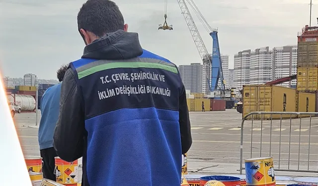 İzmir Körfezi'ni kirleten firmaya 8,3 milyon TL ceza