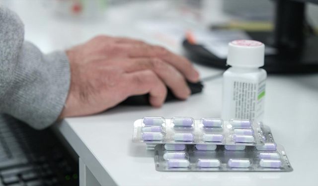 21 Yaş Altına Hormon Tedavisi Yasaklandı! Sağlık Örgütleri Tepkili