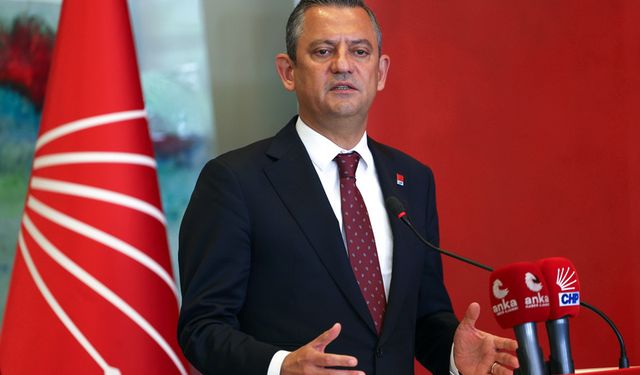 CHP'de Özgür Özel yeniden genel başkan