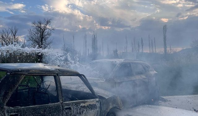 Burdur'da iki otomobilin çarpıştığı kazada 1 kişi öldü, 4 kişi yaralandı
