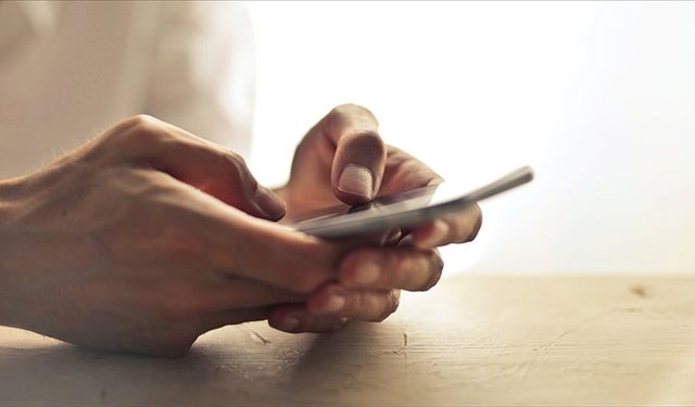 İnternete cep telefonundan bağlananların oranı yüzde 96,9'u buldu