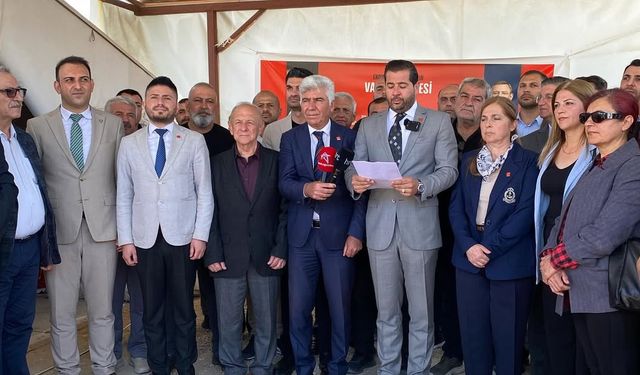 “CHP Korkmaz, Sinmez, Geri Çekilmez”