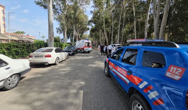Antalya’da kamyonet kasasından düşen kişi yaralandı