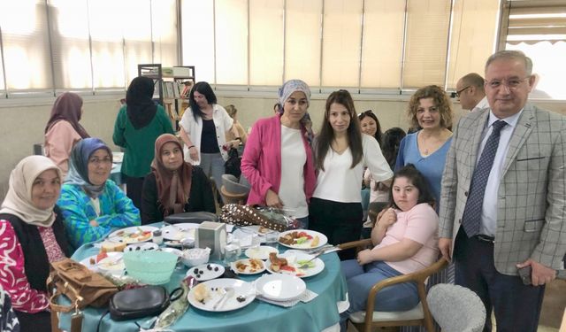 Erdemli Kaymakamı Aydın Tetikoğlu şehit ve gazi aileleriyle buluştu