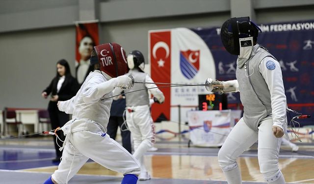 Eskrimde hedef 2028 Olimpiyat Oyunları'nda madalya kazanmak