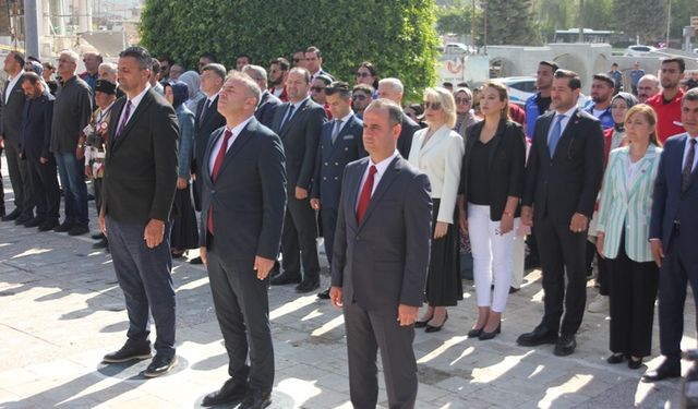 Hatay'da Gençlik’ten Ata’ya Çelenk