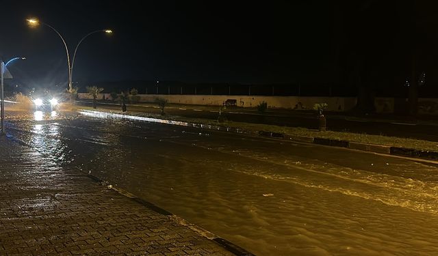 Hatay'da sağanak ve dolu etkili oldu