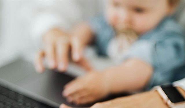 İş hayatı, çalışan annelerin ev-iş sorumluluklarını dengelemeyi zorunlu kılıyor